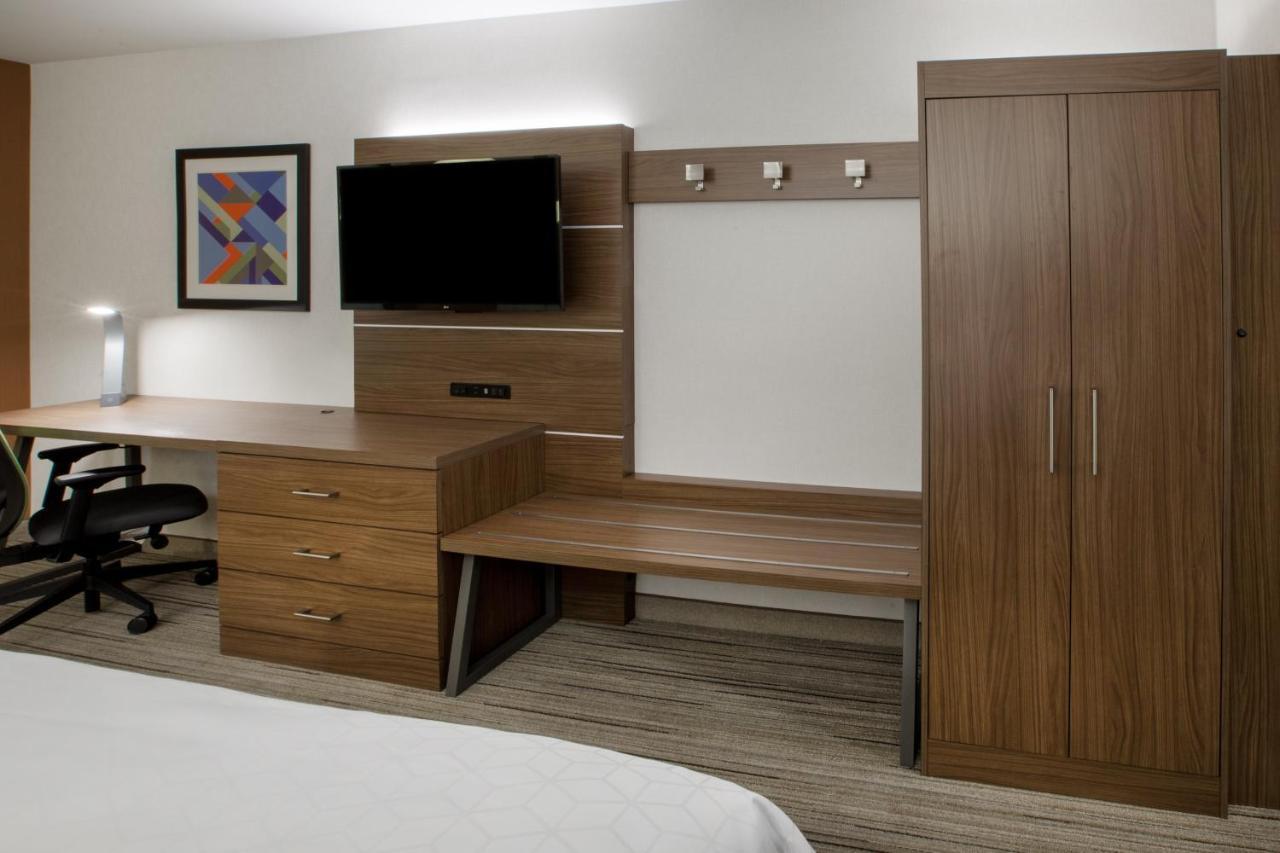Holiday Inn Express & Suites Windsor East - Lakeshore By Ihg Tecumseh Buitenkant foto